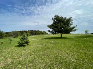 L1096 Fox Ct N, La Valle, WI 53941
