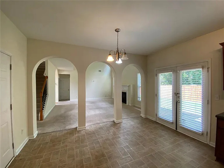 2146 Peach Shoals Cir — Photo 24