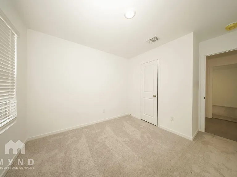 9716 NW 124th St — Photo 15