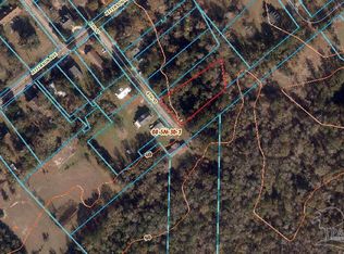 4th St, Century, FL 32535