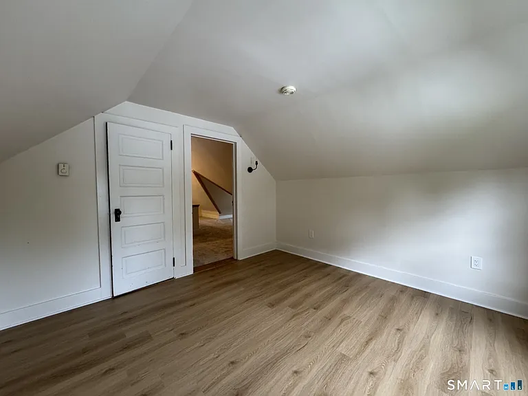 9 Lemay St — Photo 39