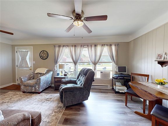 5th image of 7753 Holly Dr