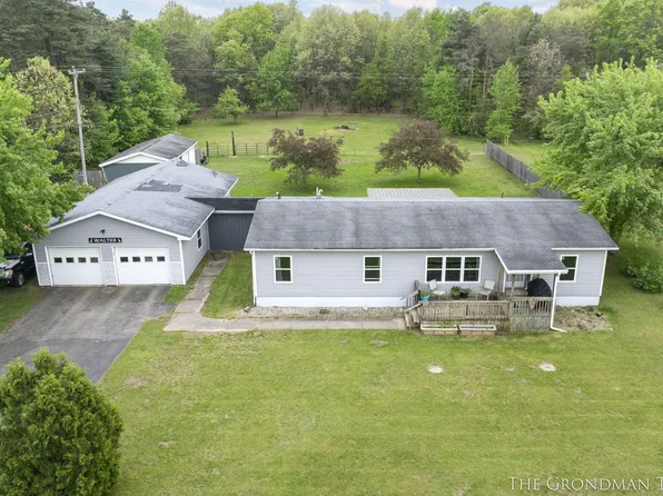 11633 W Wise Rd, Greenville, MI 48838