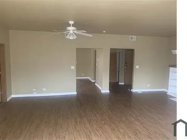 7700 S Saginaw Ave #3, Chicago, IL 60649