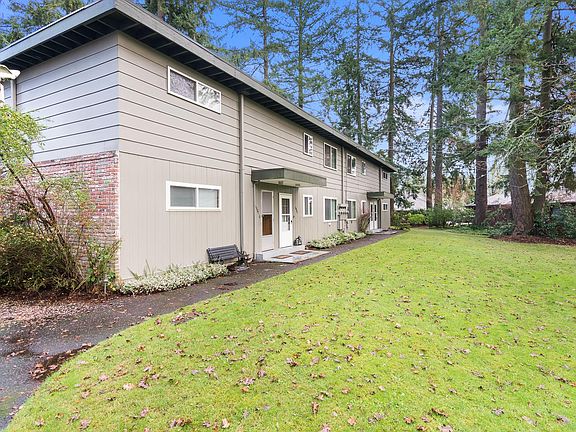 2nd image of 8901 NE 36th St #3
