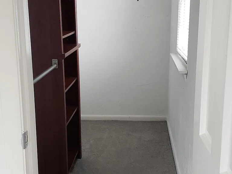 403 Erin Rd — Photo 11