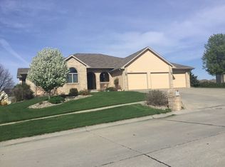 1644 Hackberry Dr, Norfolk, NE 68701