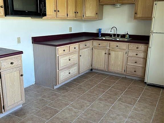 5th image of 874 N San Jose Dr