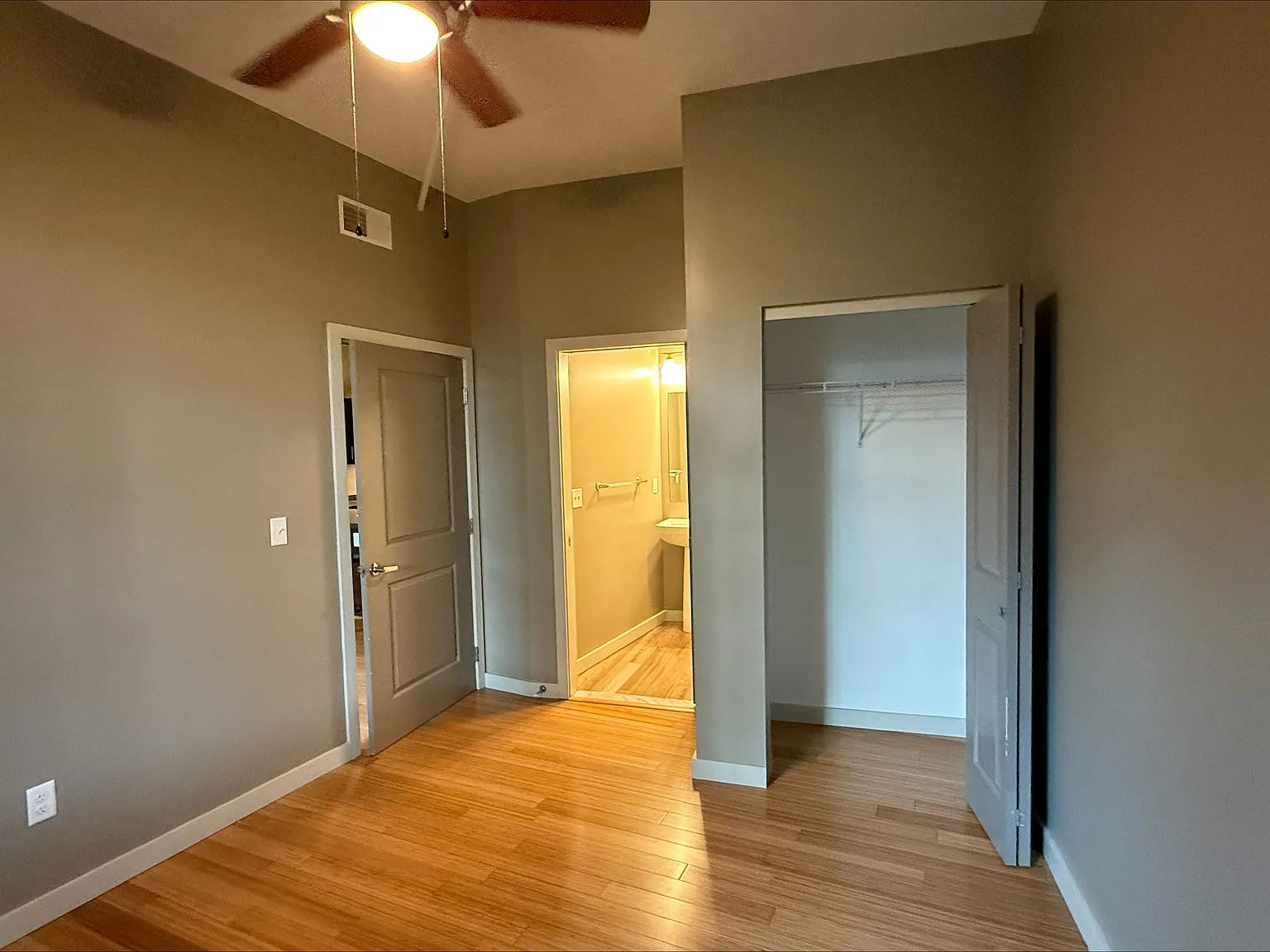 2 bed, 1600 sqft, $1,650 — Photo 4