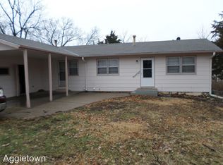 400 Shelle Rd, Manhattan, KS 66502