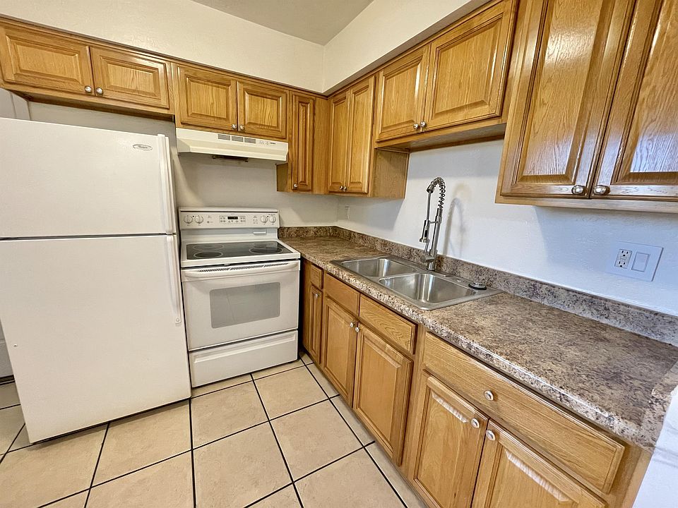 Kitchen Sink Stove Fridge