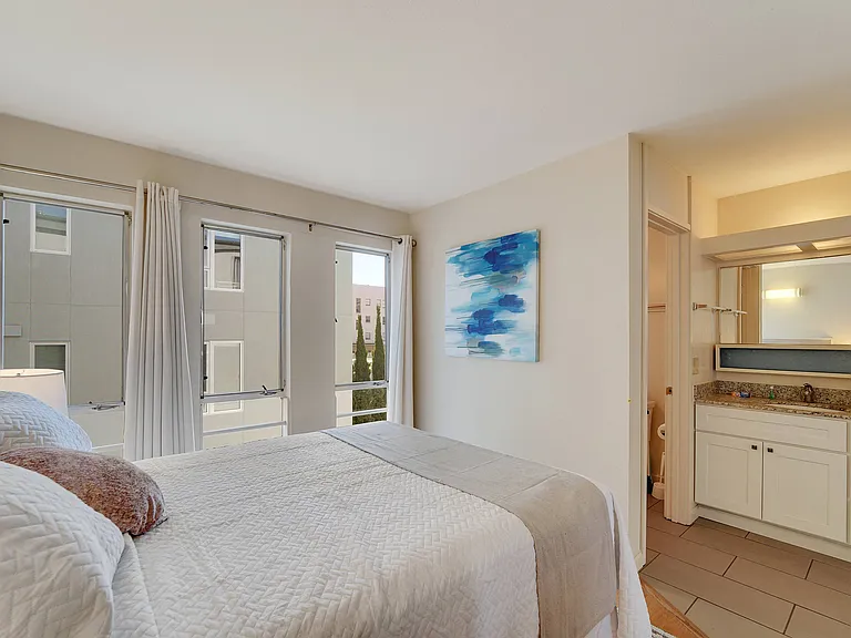 Berkeley Park Apartments — Photo 51