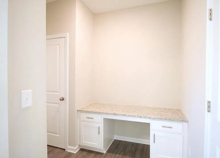 2237 Pink Hawthorn Dr — Photo 10