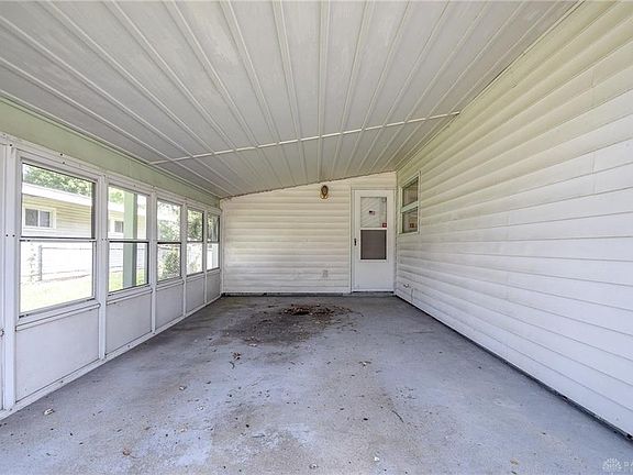 4th image of 5151 Bayside Dr