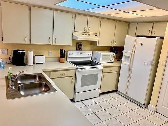 3rd image of 14001 Gulf Blvd APT 205