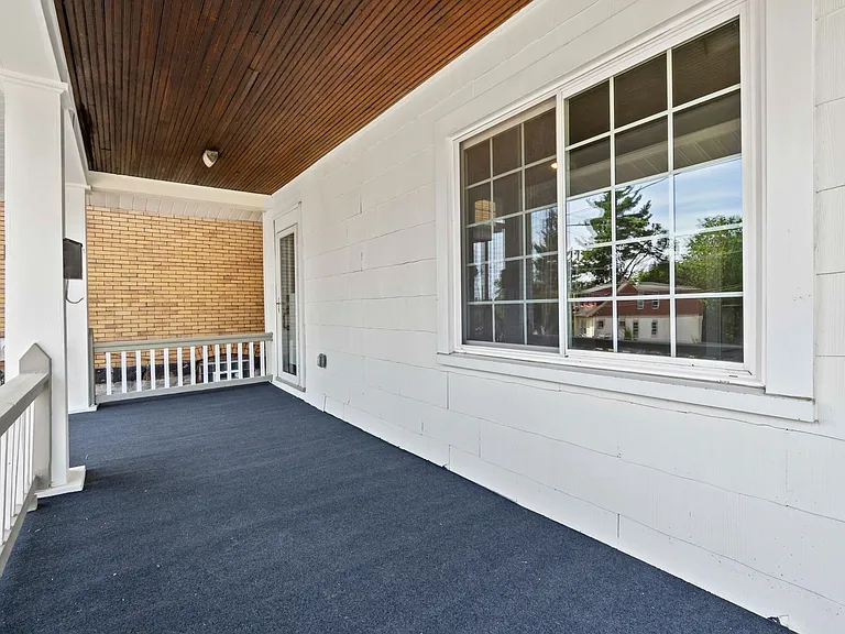 350 Ridgewood Ave — Photo 2