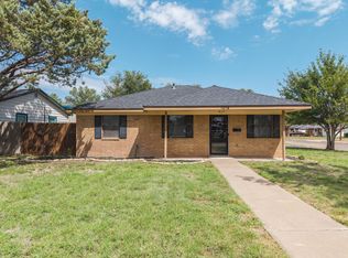 1018 E 8th St, Dumas, TX 79029