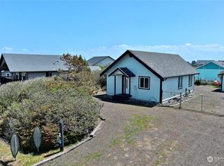425 N Portal Loop SW, Ocean Shores, WA