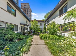 419B W Briar Pl, Chicago, IL 60657