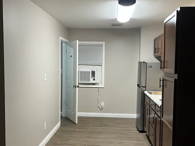 6011 New Harmony Rd #6 — Photo 6