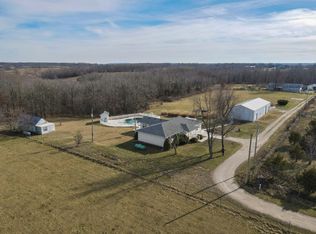 121 Oak Hollow Dr, Seymour, MO 65746