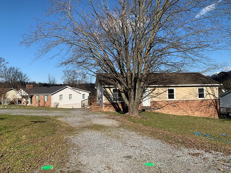 236 Somerset Dr — Photo 14