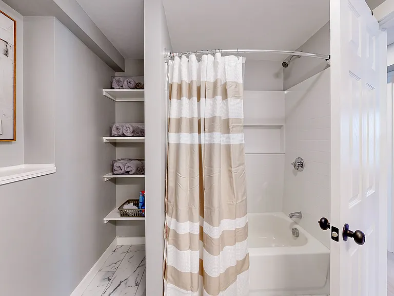 44 Hall St #0 — Photo 21