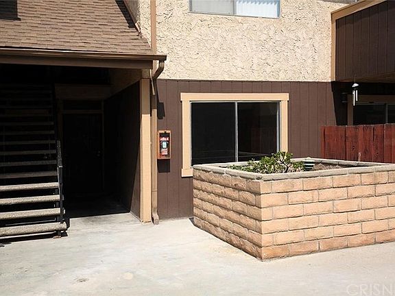 2nd image of 1334 W 137th St APT 118
