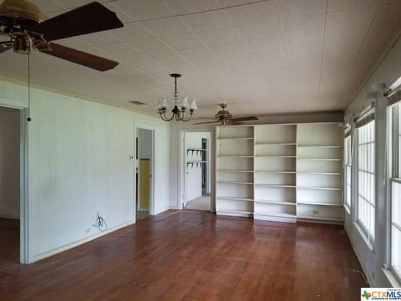 5th image of 722 Edgar St #722