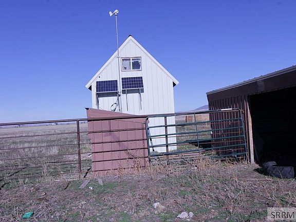 5th image of E Stewart Rd