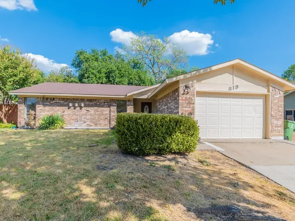 319 Village Dr, Lewisville, TX 75067