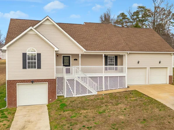 405 Classic Dr, Soddy Daisy, TN 37379
