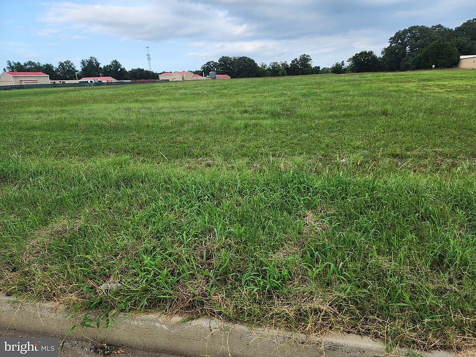 2nd image of 29800 Three Notch Rd