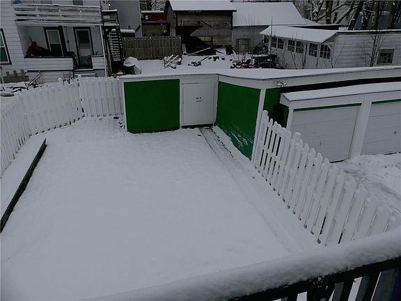 5th image of 108 Charles St