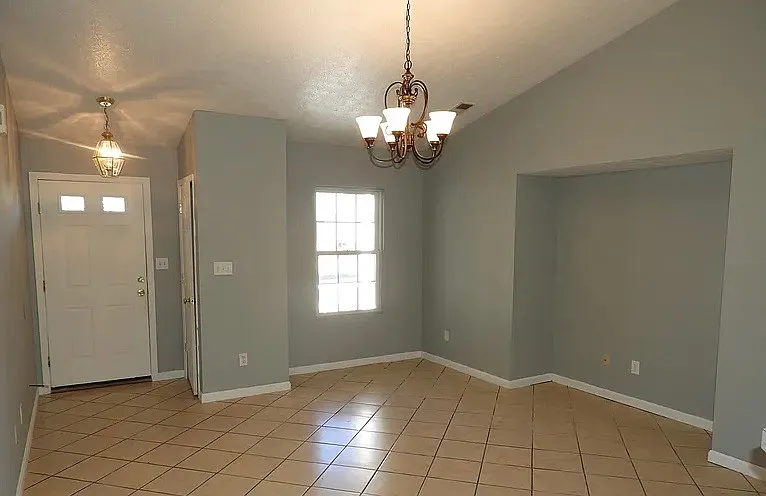 6308 Hackel Dr — Photo 5