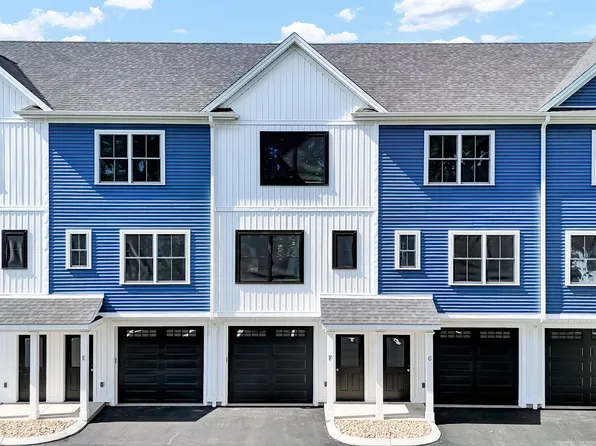 70 Whiting St, Plainville, CT 06062