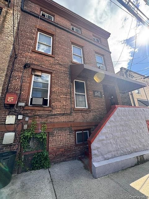 1st image of 93 Ann Street