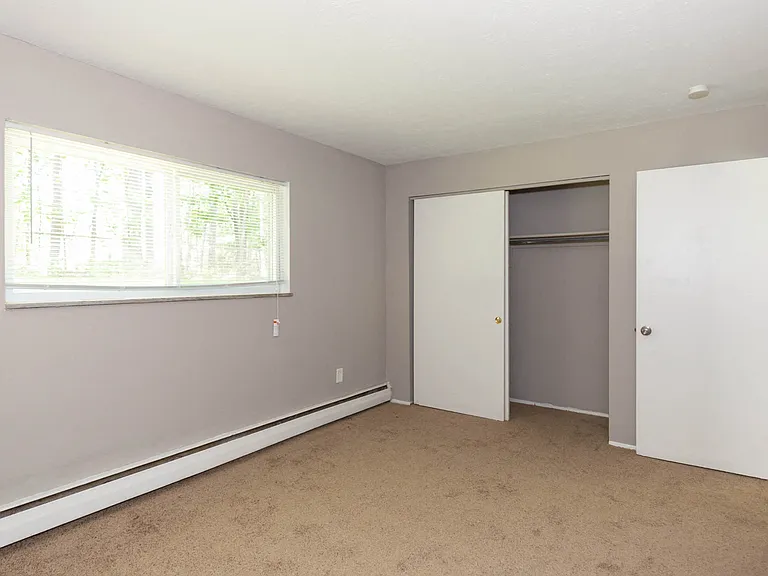 Kensington Club Apartments — Photo 10