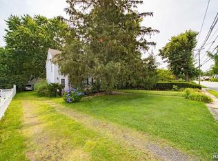 975 River Rd, New Milford, NJ 07646