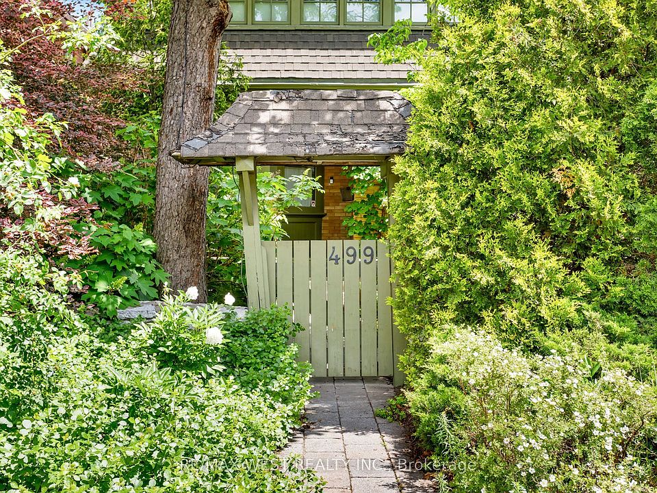 1st image of 499 Parkside Dr