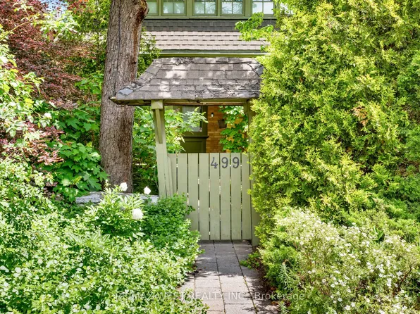 499 Parkside Dr, Toronto, ON M6R 2Z9