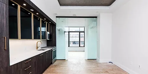 Rented by R New York