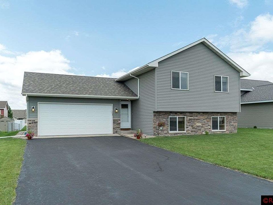 1st image of 104 Pinehurst Dr