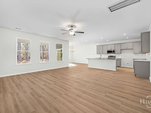 3rd image of 123 Alexander Trail