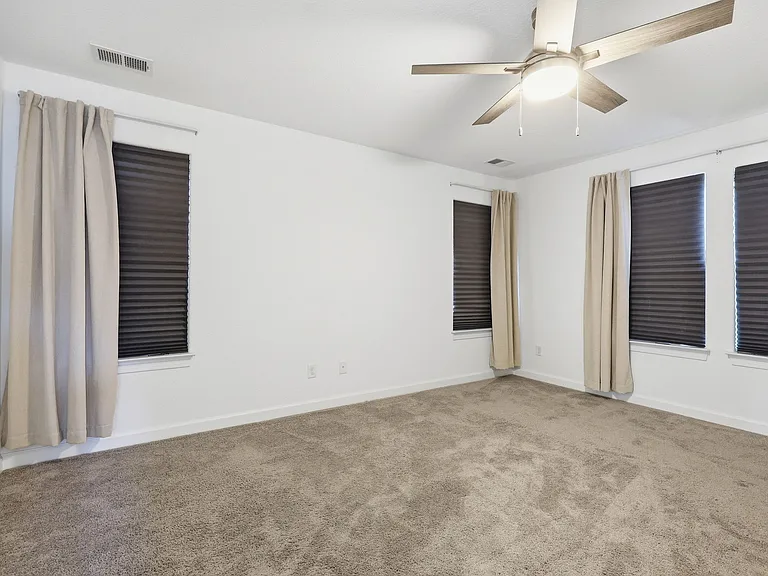 208 Ryker Rd E — Photo 29