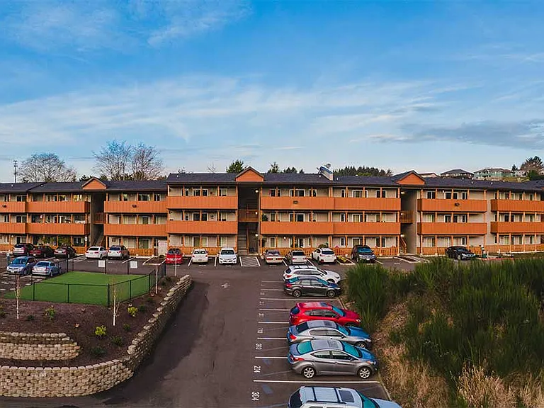 Windward Place Apartments — Photo 1