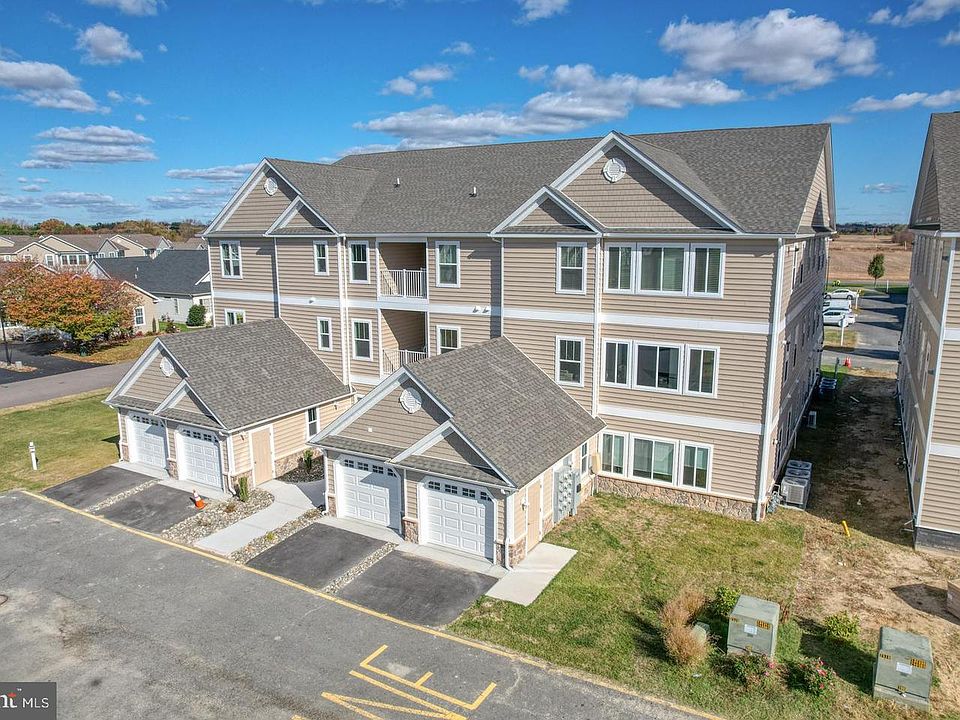 1st image of 4902 E Pebble Ln E
