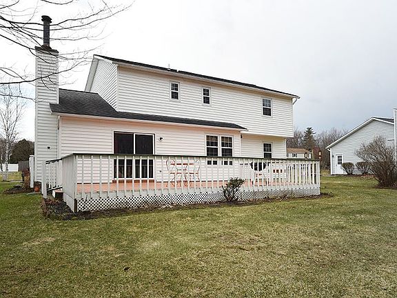 3rd image of 88 Gloucester St