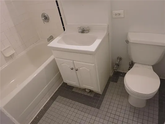 Rented by City & Suburban | media 40