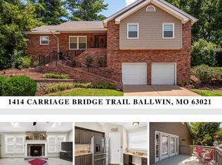 1414 Carriage Bridge Trl, Ballwin, MO 63021